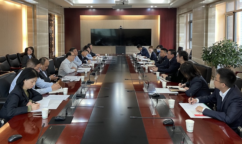 10月11日  公司党委副书记、总裁解志炯一行赴农业银行陕西省分行发展座谈互换.jpg